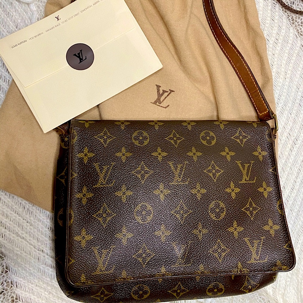 ✈️SOLD✈️ Authentic LV Monogram Musette Tango Bag
